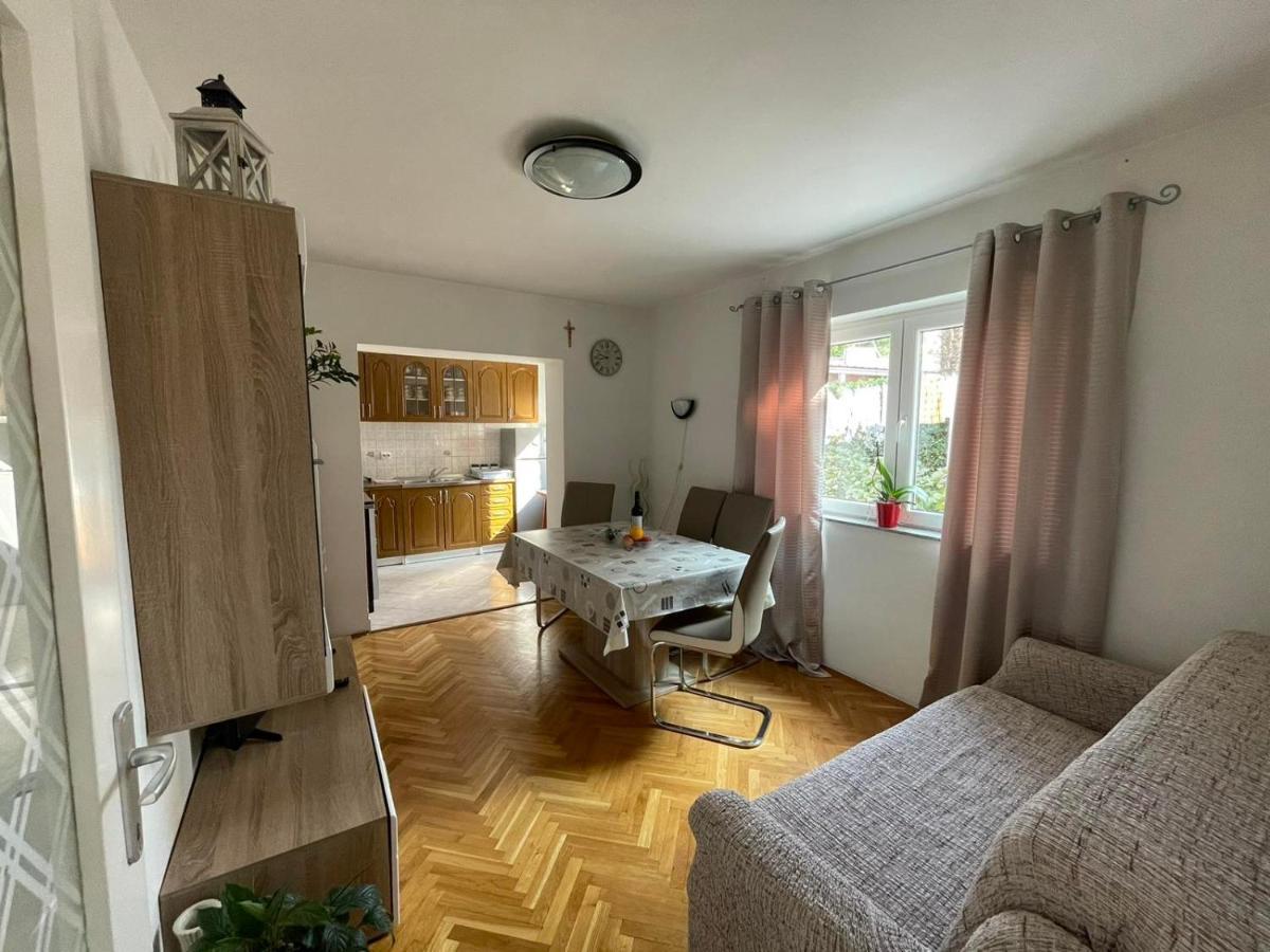 Apartman Renata 크리크베니카 외부 사진